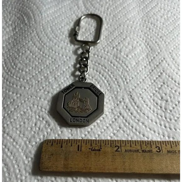 London Spinner Keychain England Souvenir City Sights Spinning Center Keyring - Picture 11 of 12